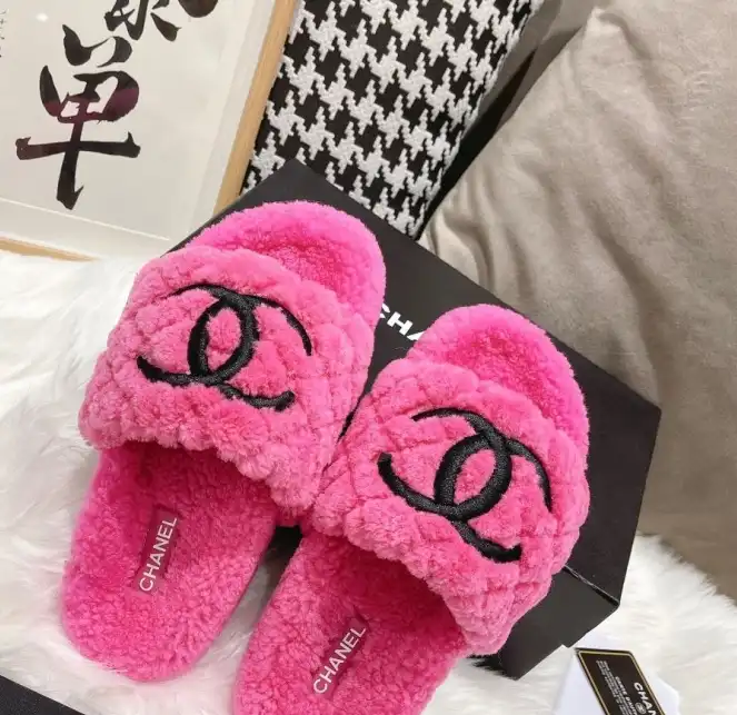 hype Chanel Slippers