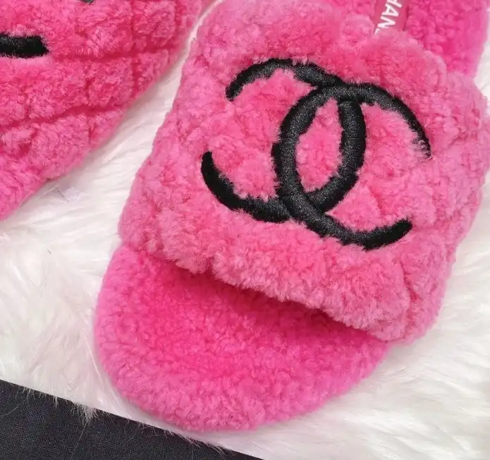 hype Chanel Slippers