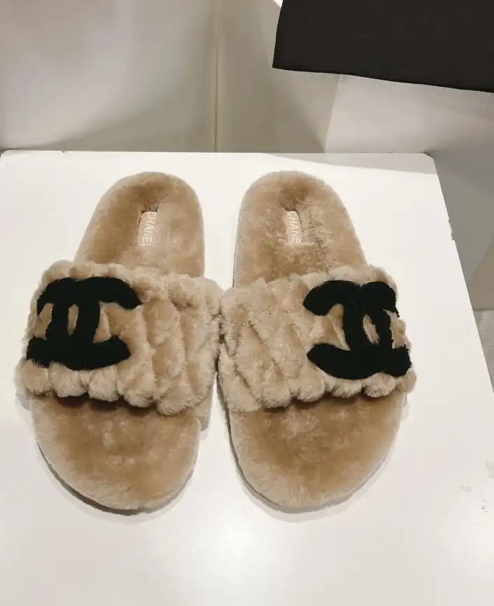 hype Chanel Slippers