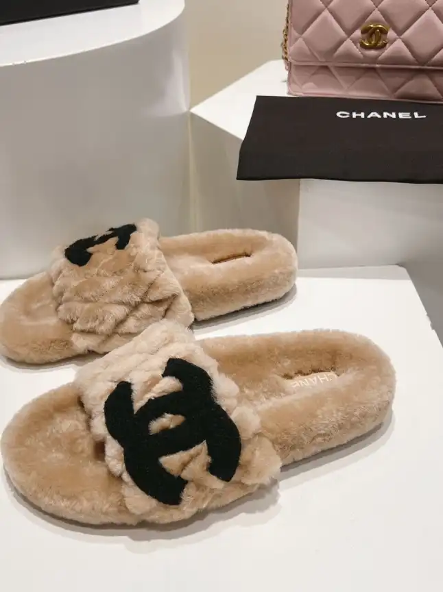 hype Chanel Slippers