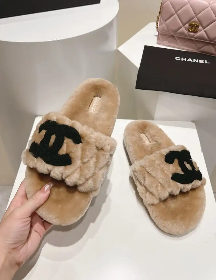 hype Chanel Slippers