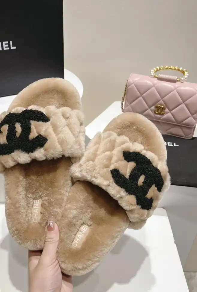 hype Chanel Slippers