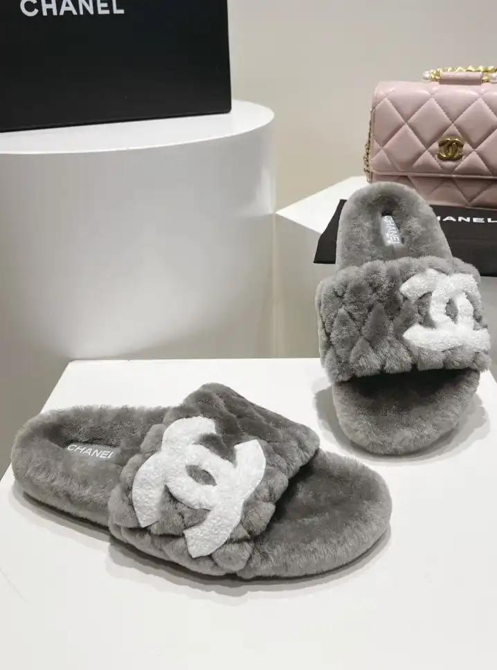 hype Chanel Slippers