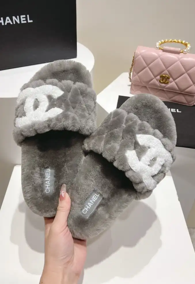 hype Chanel Slippers