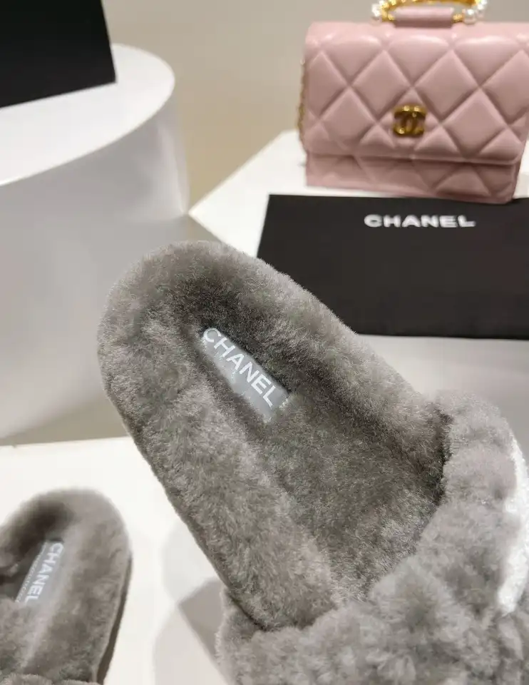 hype Chanel Slippers