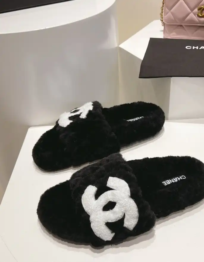 hype Chanel Slippers