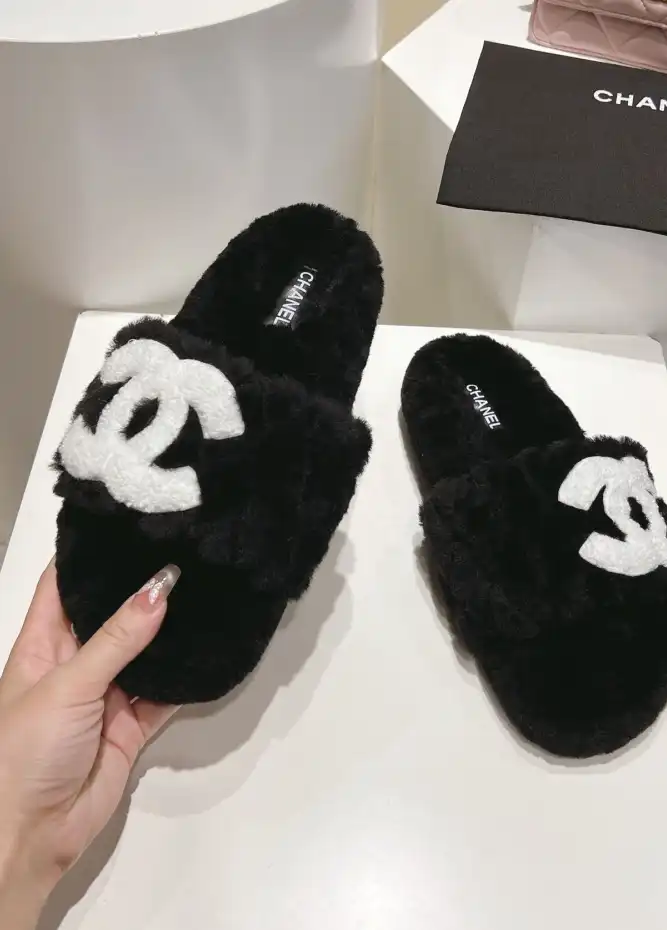 hype Chanel Slippers