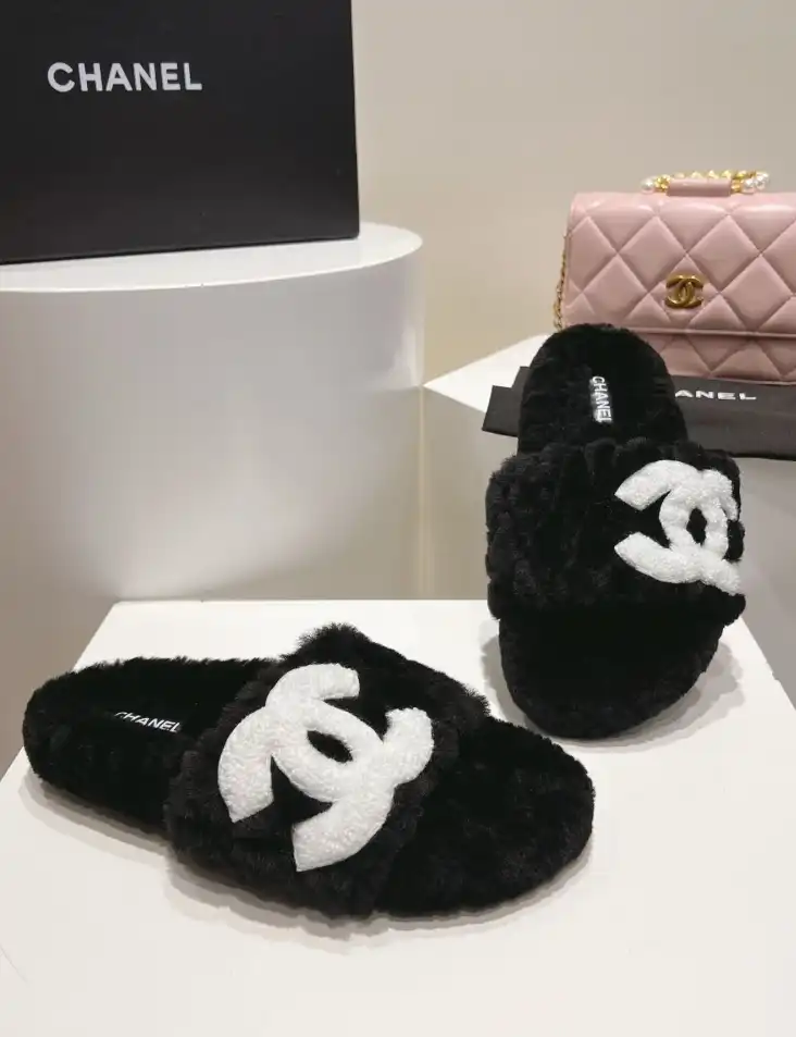 hype Chanel Slippers