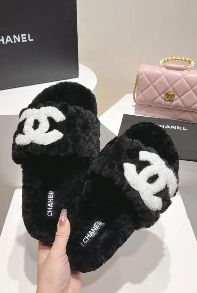 hype Chanel Slippers