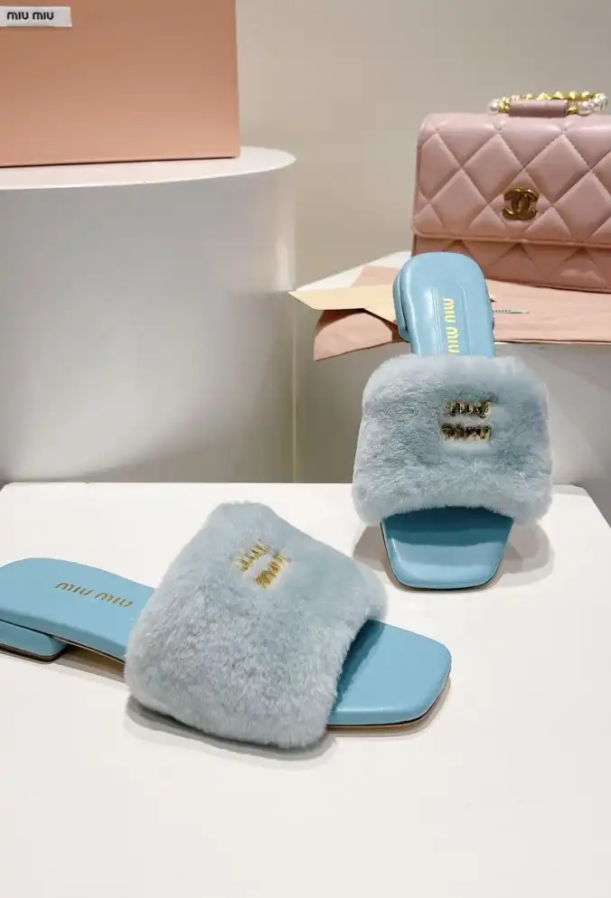 hype Miu Miu Slippers