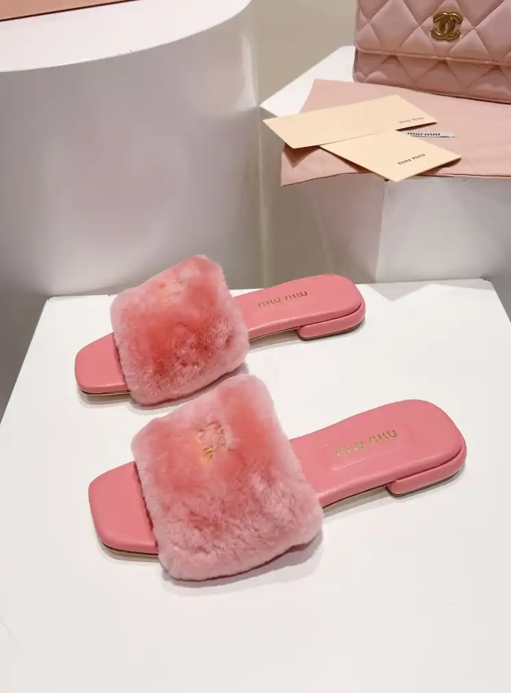 hype Miu Miu Slippers