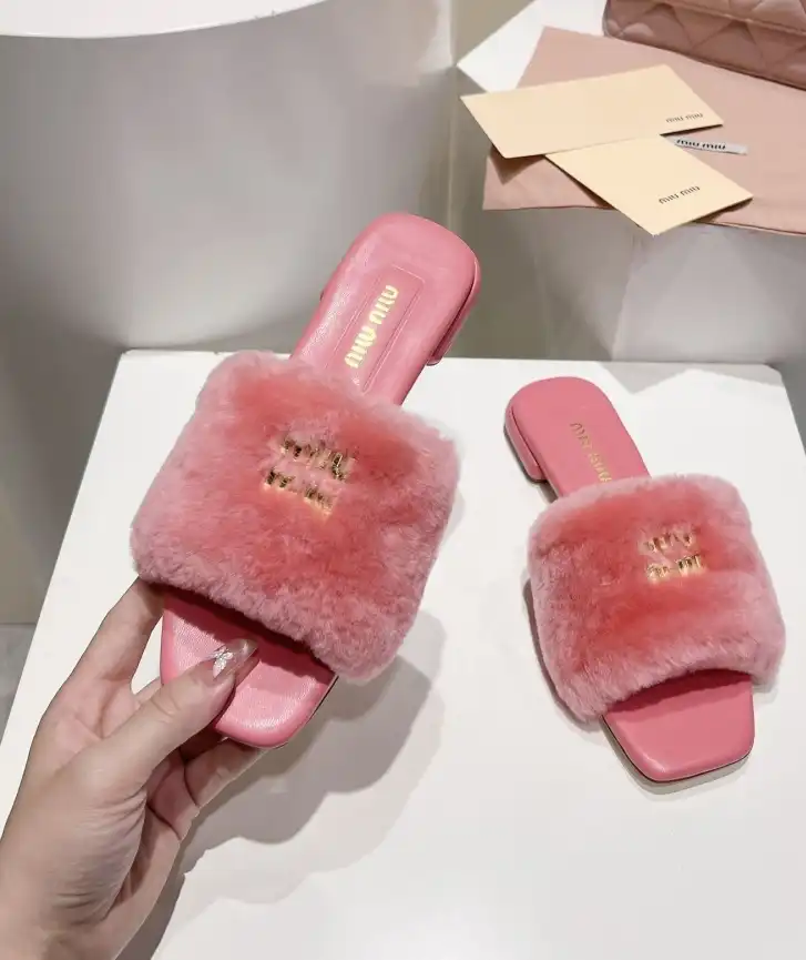 hype Miu Miu Slippers