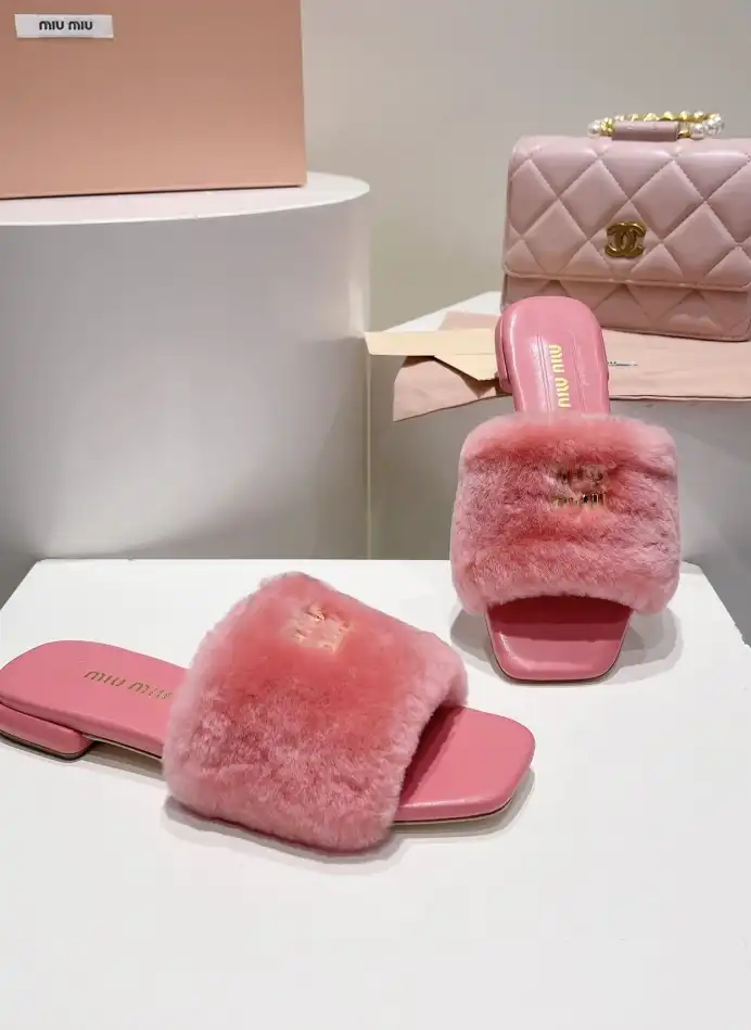 hype Miu Miu Slippers