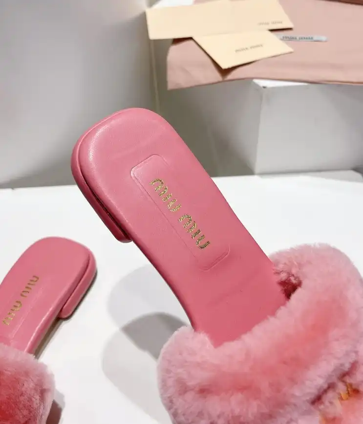 hype Miu Miu Slippers