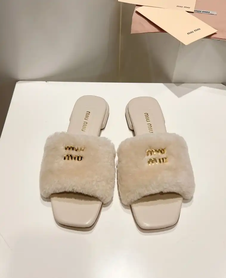 hype Miu Miu Slippers