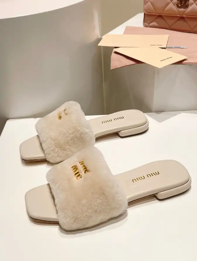 hype Miu Miu Slippers