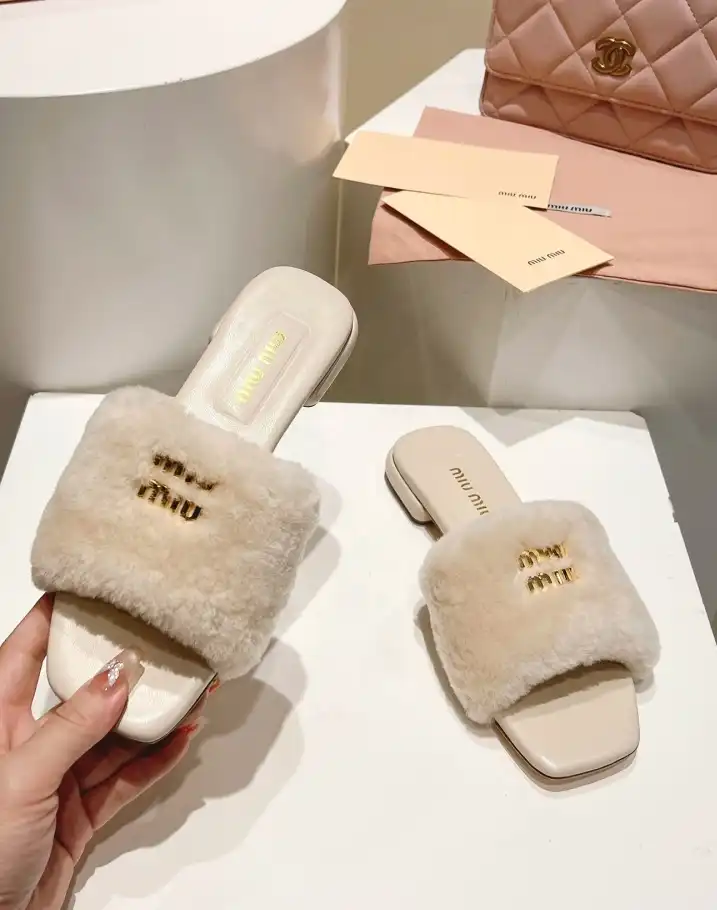 hype Miu Miu Slippers