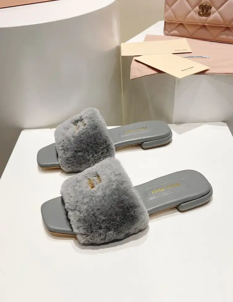 hype Miu Miu Slippers