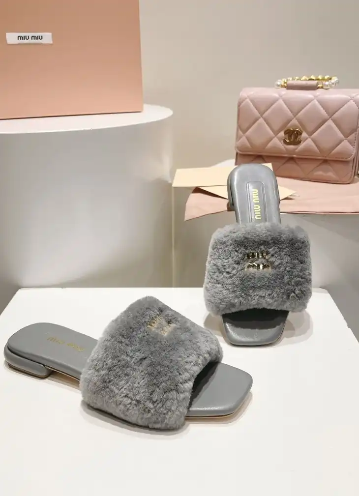 hype Miu Miu Slippers