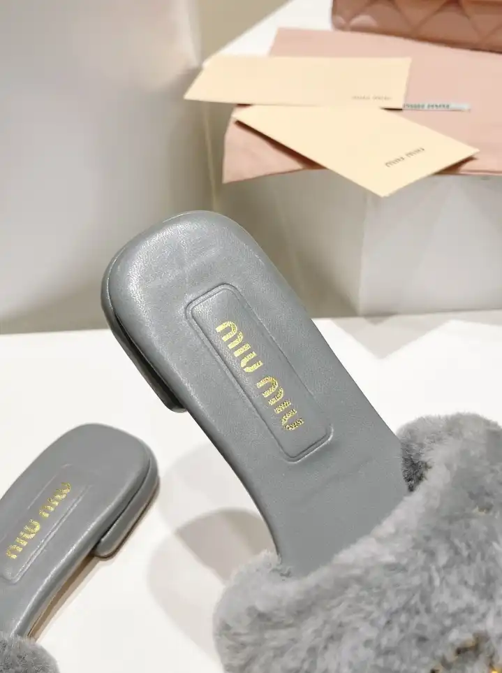 hype Miu Miu Slippers