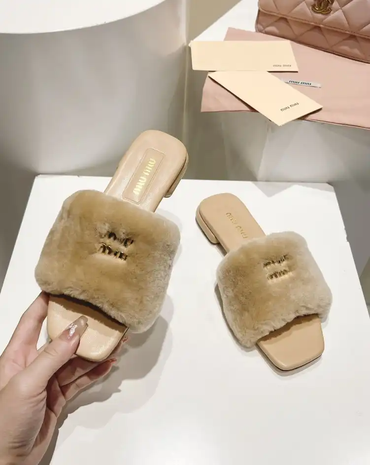 hype Miu Miu Slippers