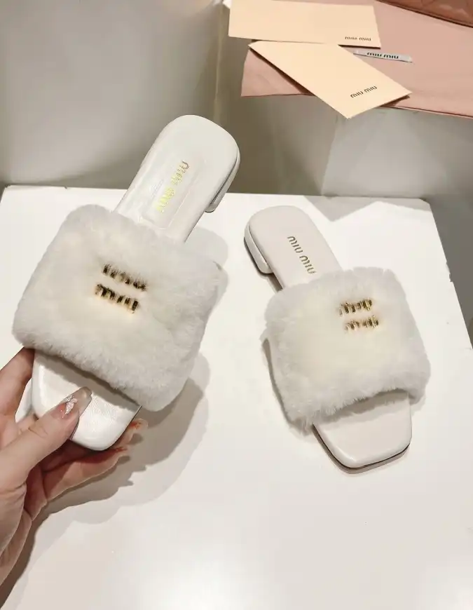 hype Miu Miu Slippers