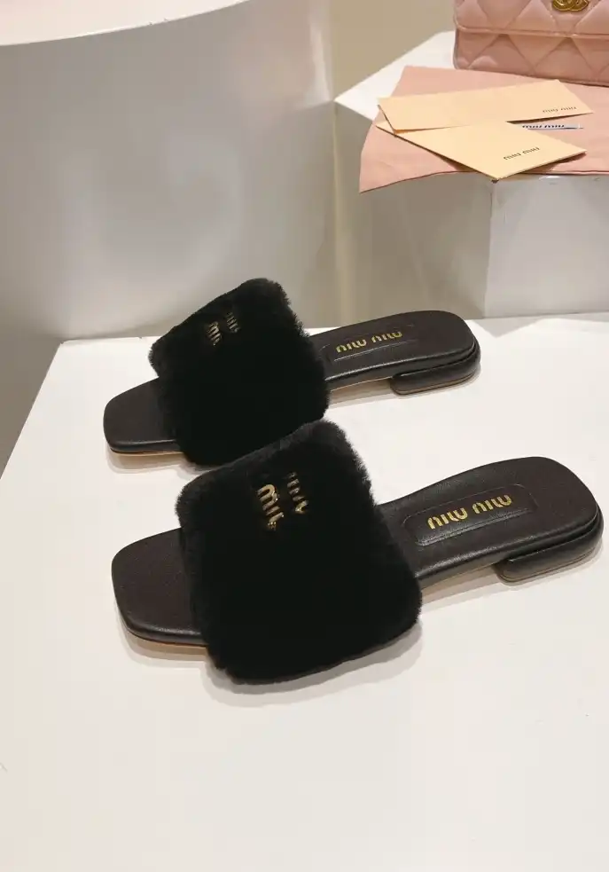 hype Miu Miu Slippers