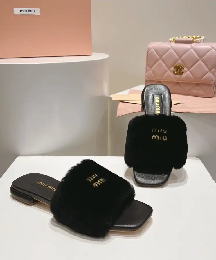 hype Miu Miu Slippers