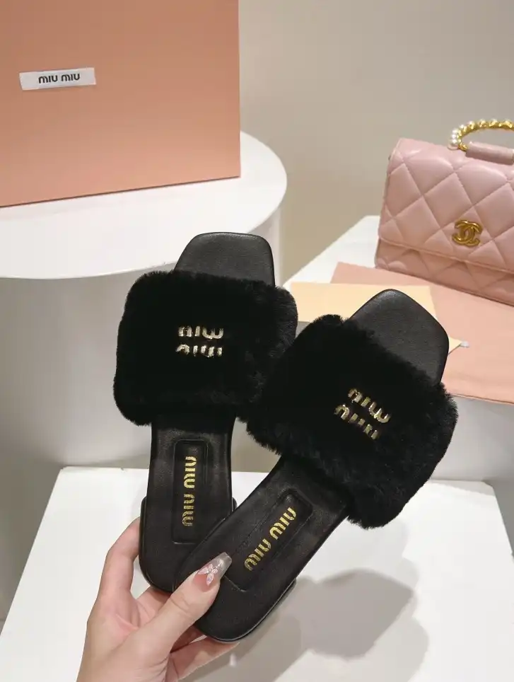 hype Miu Miu Slippers