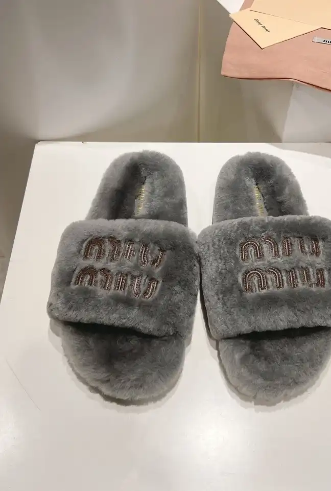 hype Miu Miu Slippers