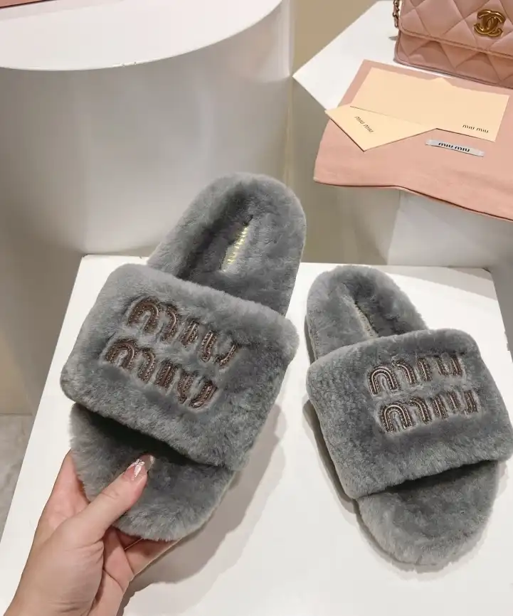 hype Miu Miu Slippers