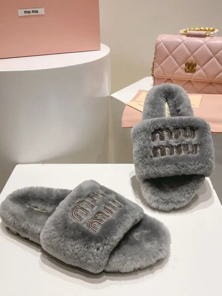 hype Miu Miu Slippers