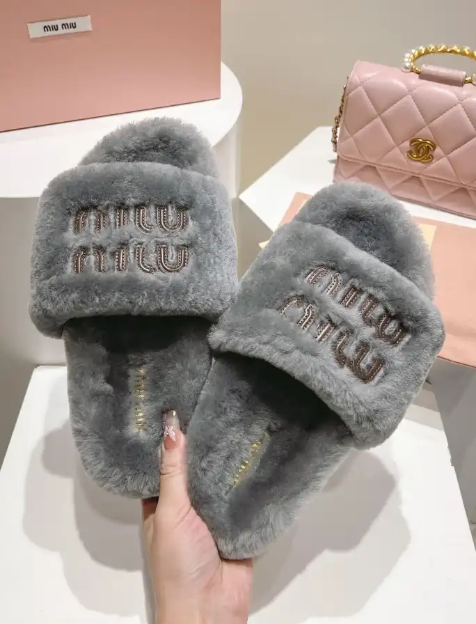 hype Miu Miu Slippers