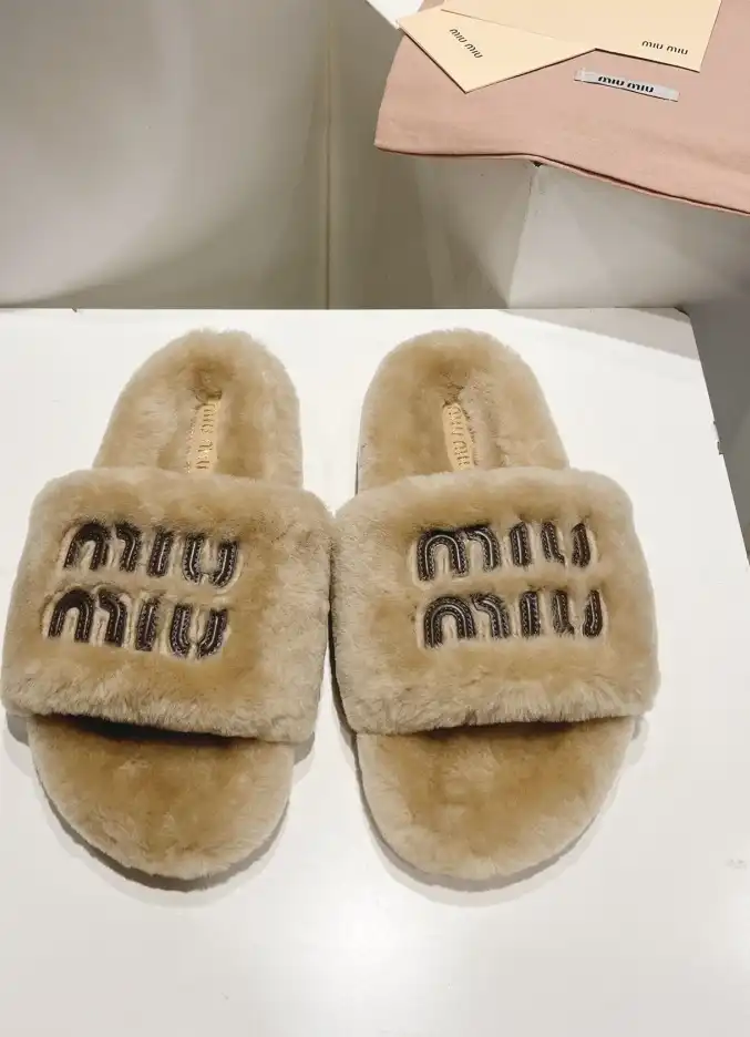 hype Miu Miu Slippers