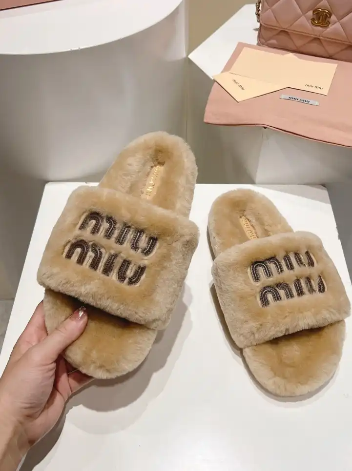 hype Miu Miu Slippers