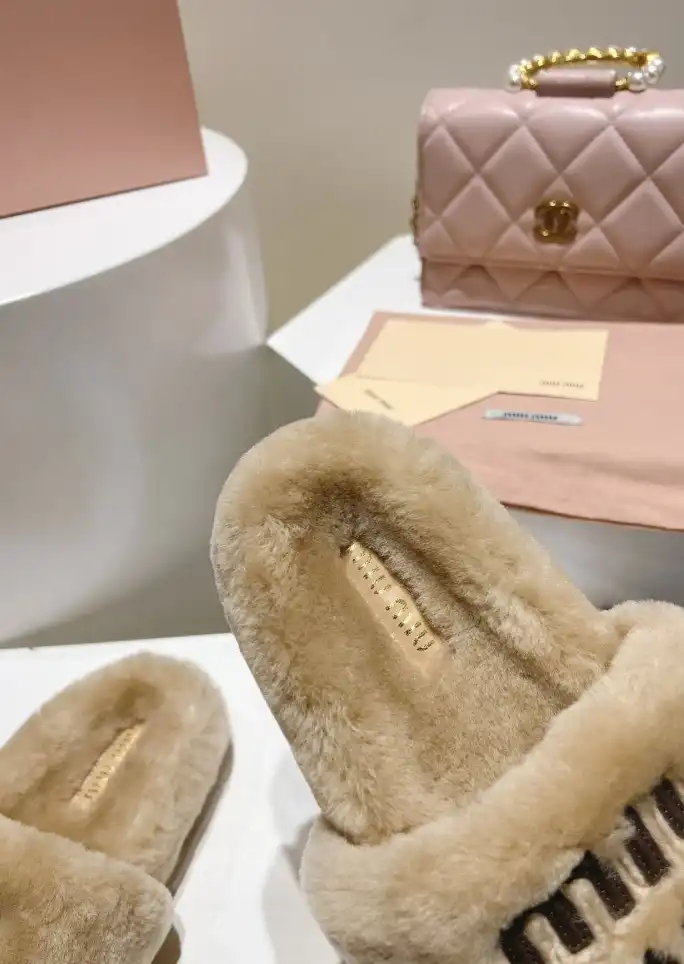 hype Miu Miu Slippers