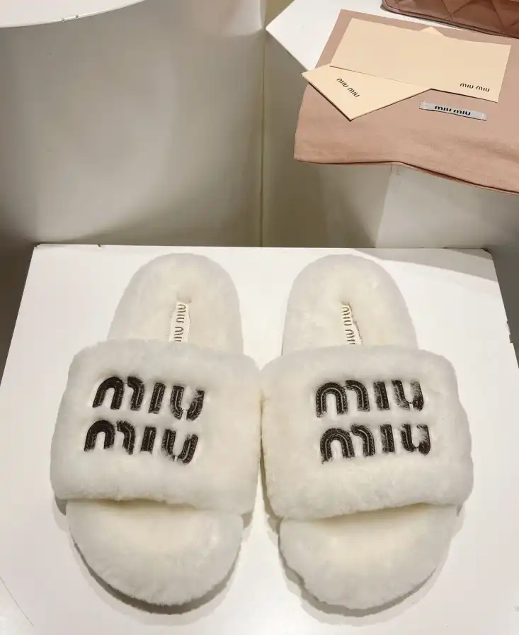 hype Miu Miu Slippers