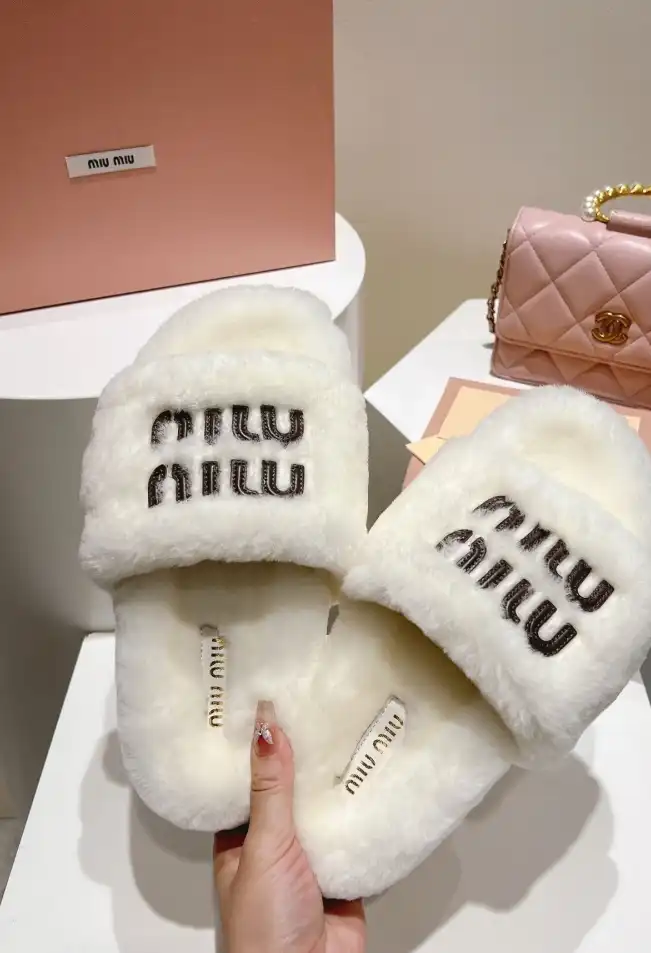 hype Miu Miu Slippers