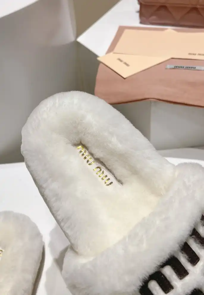 hype Miu Miu Slippers