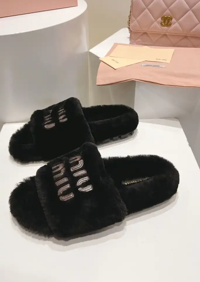 hype Miu Miu Slippers