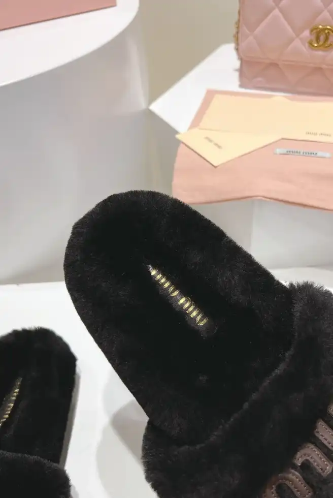 hype Miu Miu Slippers