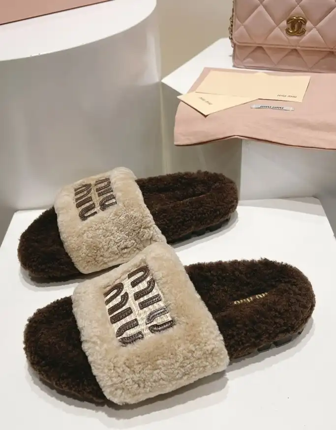 hype Miu Miu Slippers