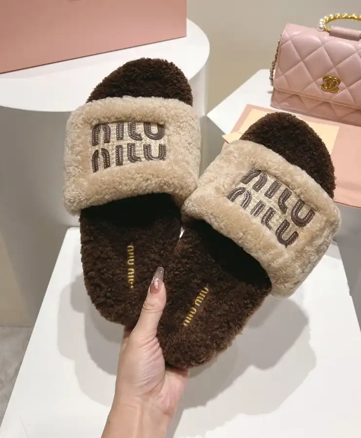 hype Miu Miu Slippers