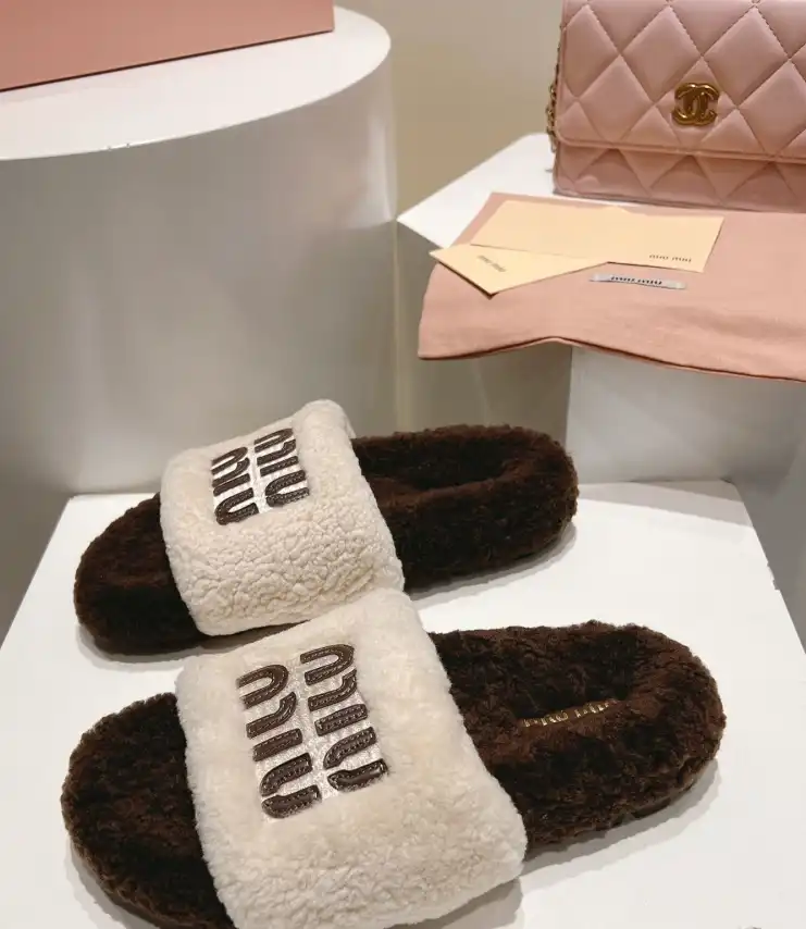 hype Miu Miu Slippers