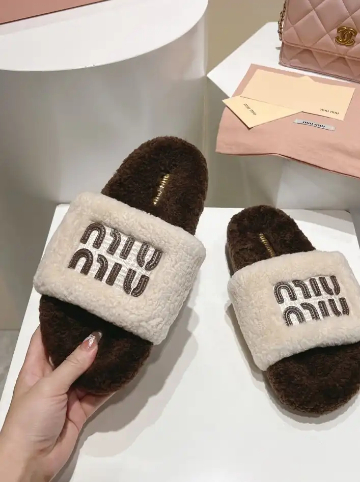 hype Miu Miu Slippers