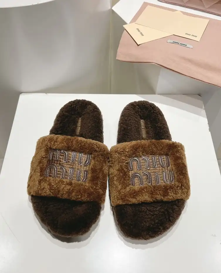 hype Miu Miu Slippers