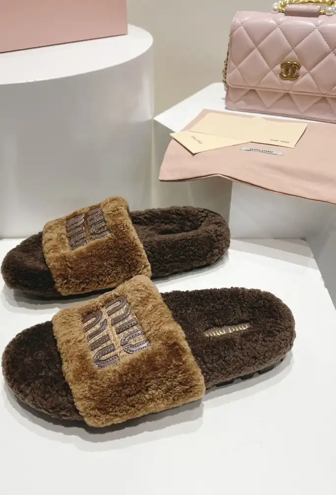 hype Miu Miu Slippers