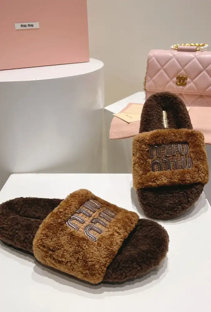 hype Miu Miu Slippers