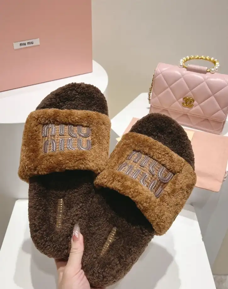 hype Miu Miu Slippers