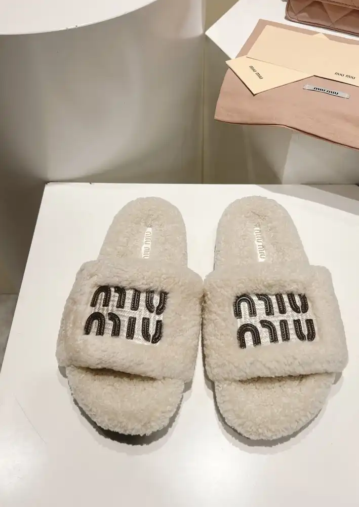 hype Miu Miu Slippers